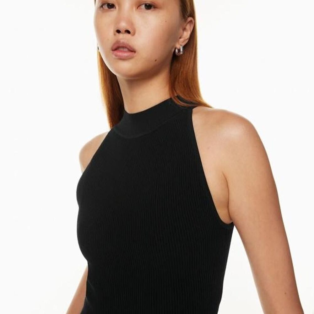 Aritzia Women's Black Crop-top - Picture 5 of 5
